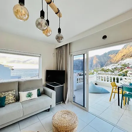 Luxury Penthouse With Breathtaking Views And Huge Private Terraces * Puerto de Santiago (Tenerife)