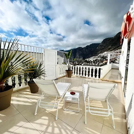 Luxury Penthouse With Breathtaking Views And Huge Private Terraces Puerto de Santiago (Tenerife)