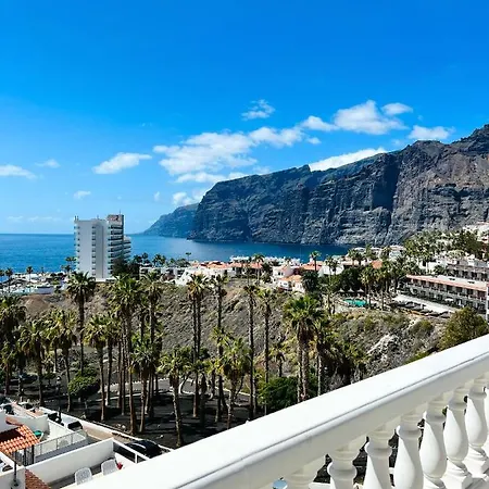 Apartment Luxury Penthouse With Breathtaking Views And Huge Private Terraces *